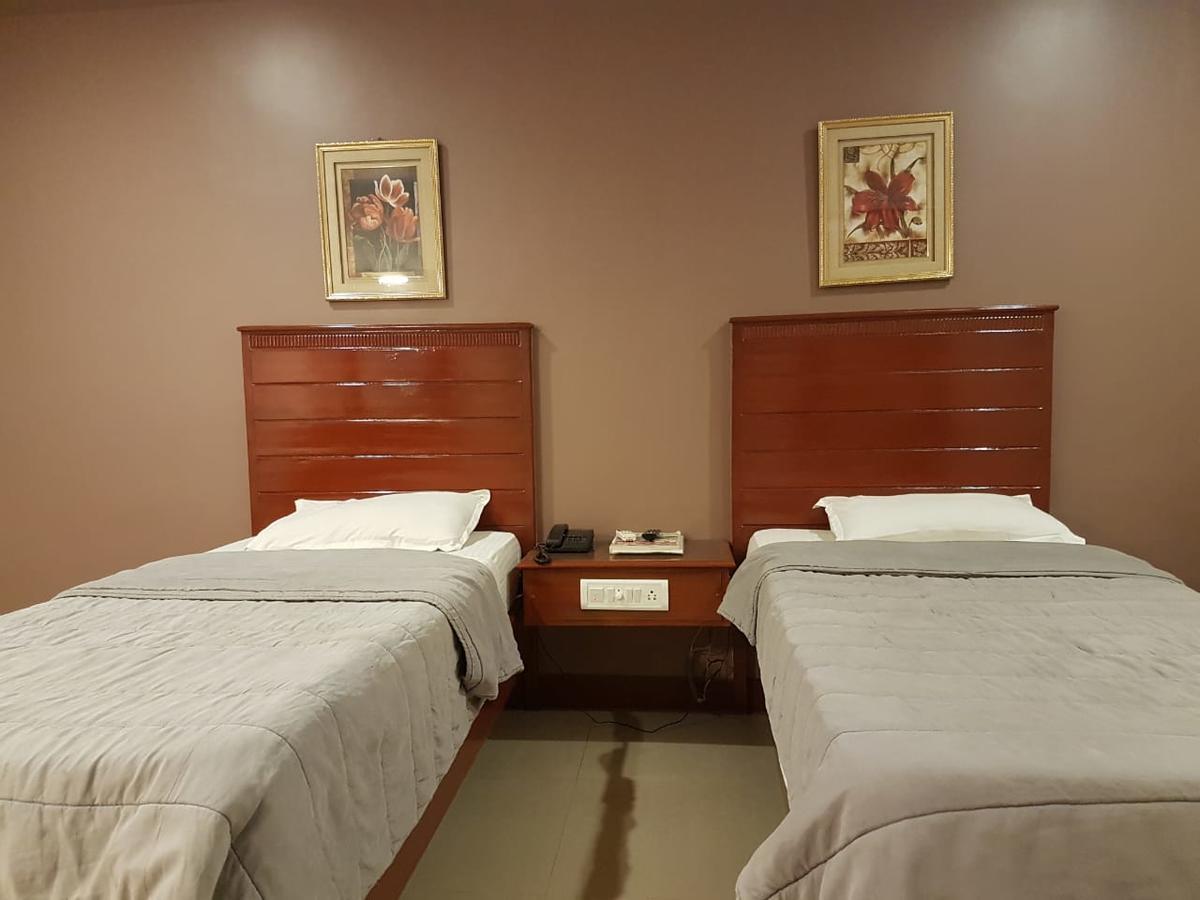 Hotel Subhalakshmi Palace Karaikkudi Ngoại thất bức ảnh