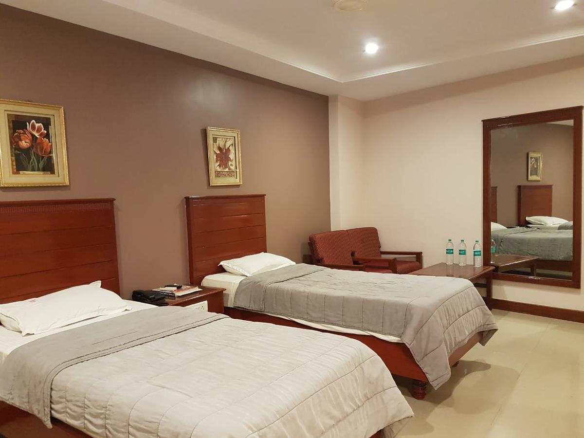 Hotel Subhalakshmi Palace Karaikkudi Ngoại thất bức ảnh