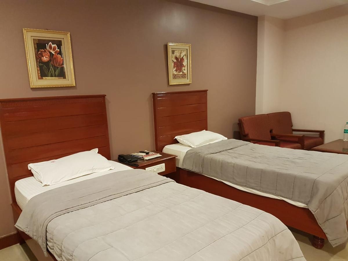 Hotel Subhalakshmi Palace Karaikkudi Ngoại thất bức ảnh