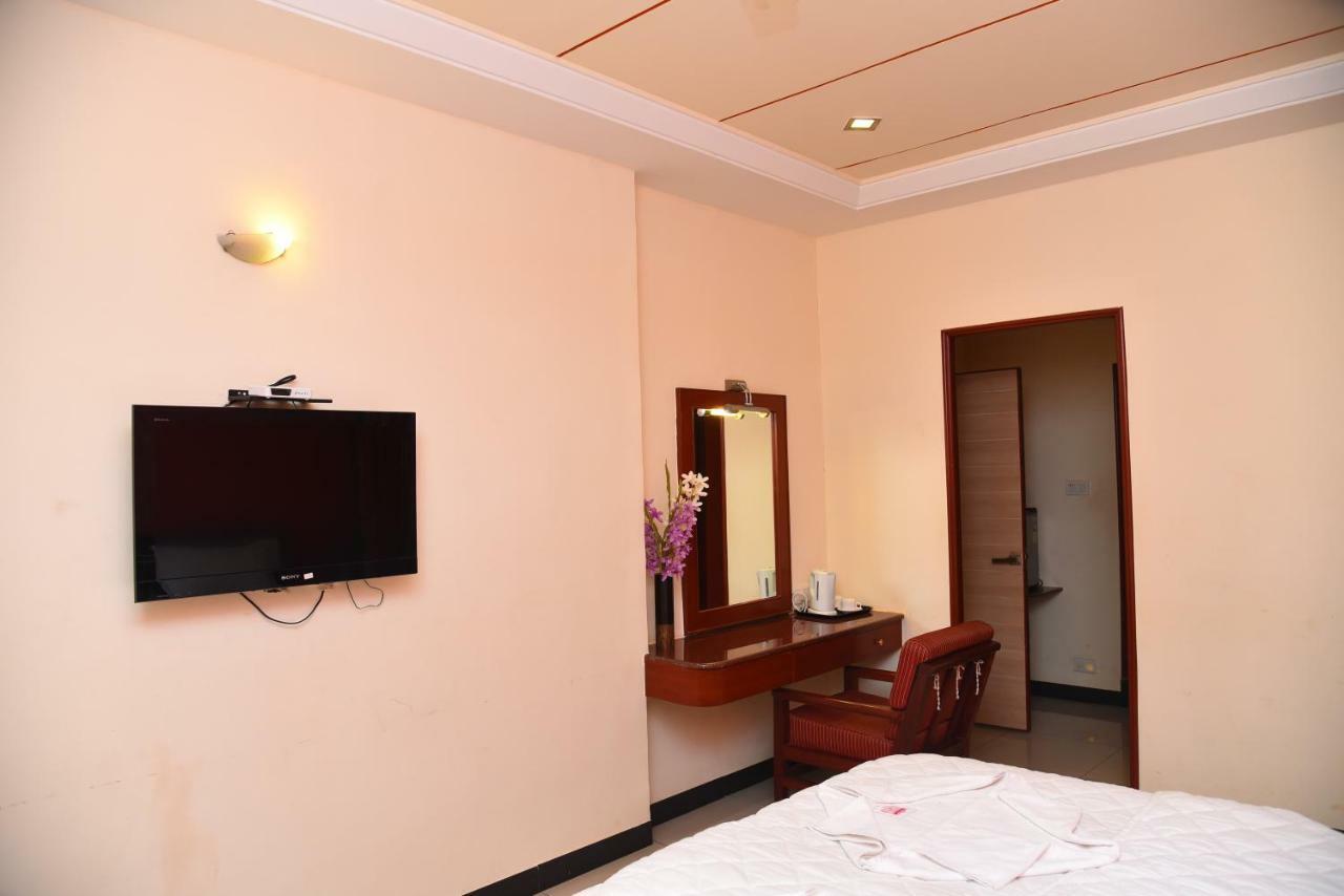 Hotel Subhalakshmi Palace Karaikkudi Ngoại thất bức ảnh