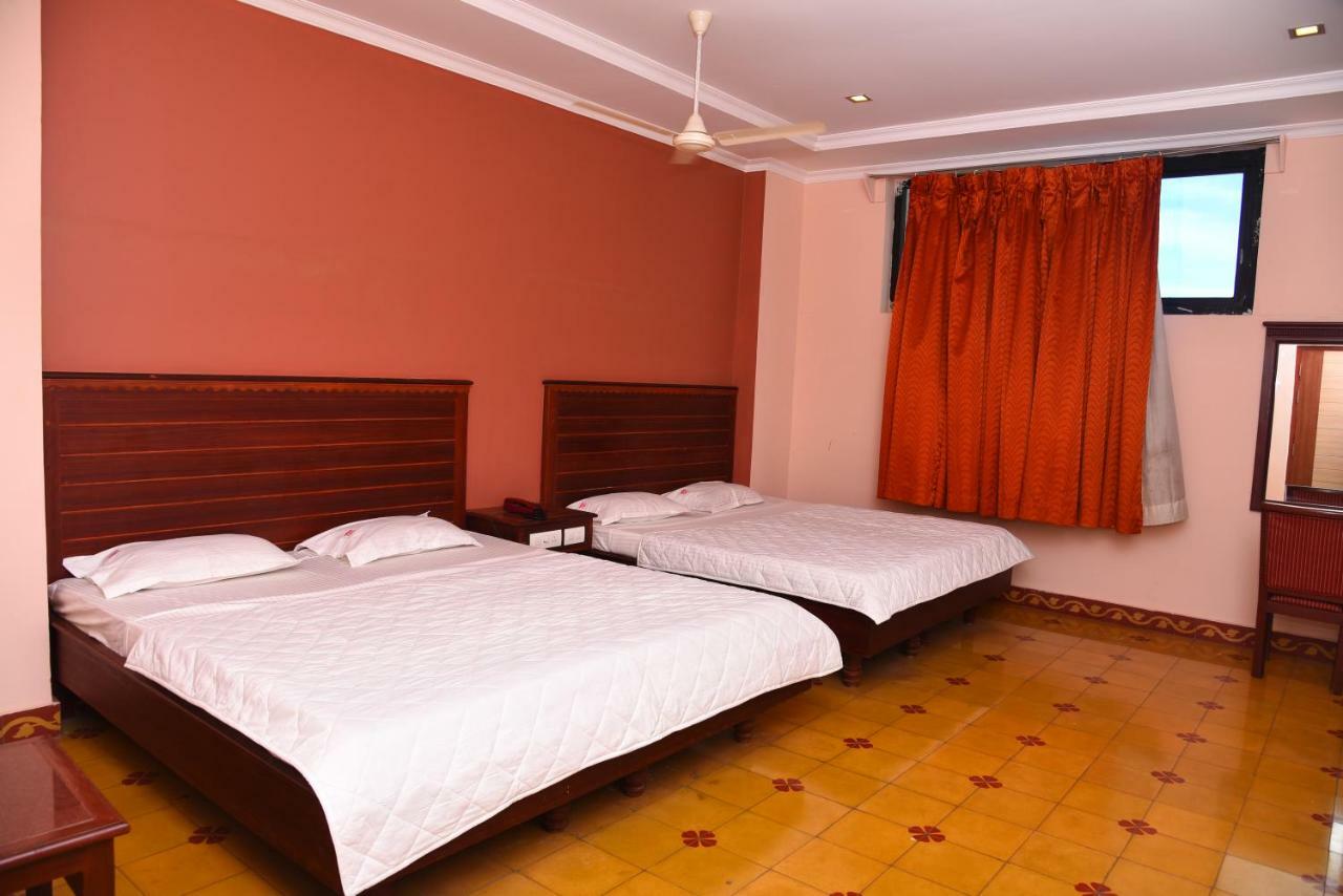 Hotel Subhalakshmi Palace Karaikkudi Ngoại thất bức ảnh