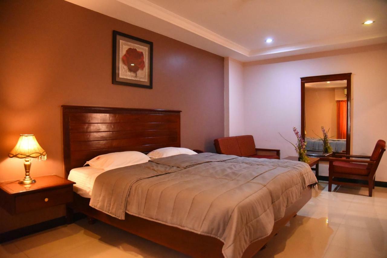 Hotel Subhalakshmi Palace Karaikkudi Ngoại thất bức ảnh