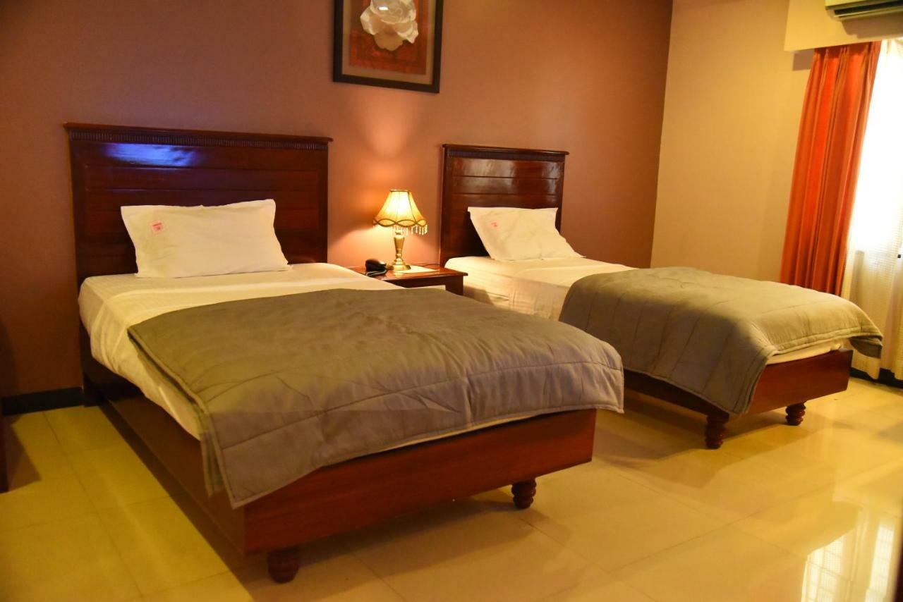 Hotel Subhalakshmi Palace Karaikkudi Ngoại thất bức ảnh