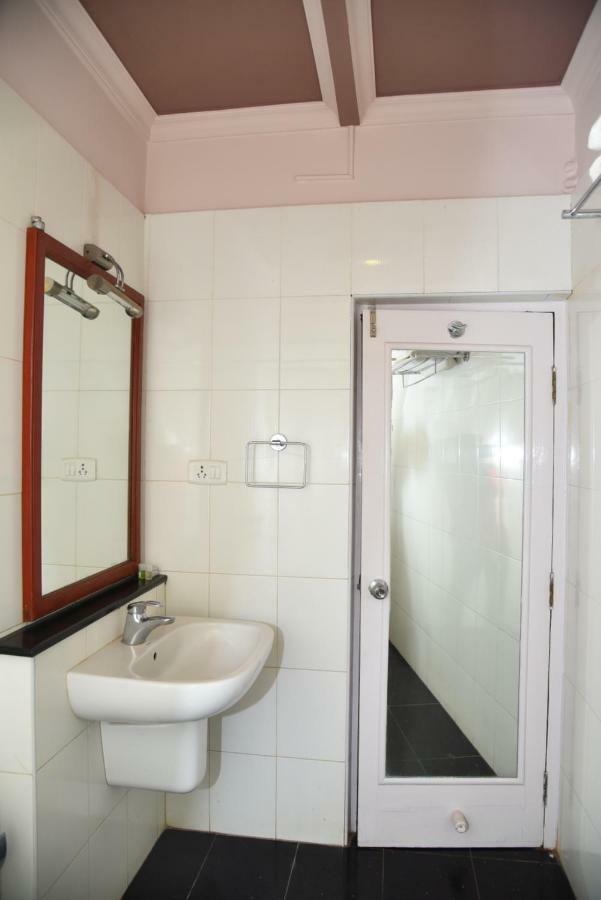 Hotel Subhalakshmi Palace Karaikkudi Ngoại thất bức ảnh