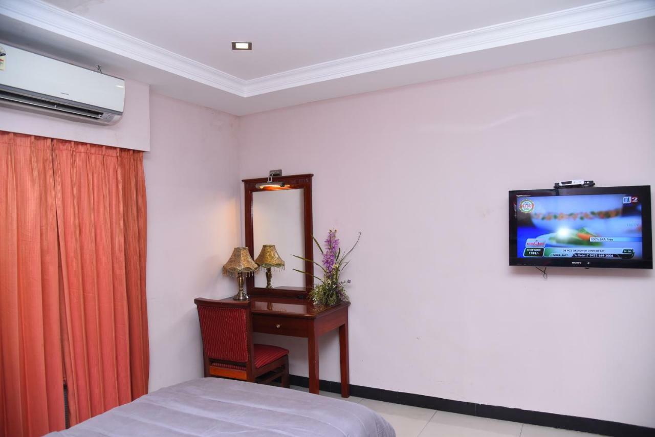 Hotel Subhalakshmi Palace Karaikkudi Ngoại thất bức ảnh
