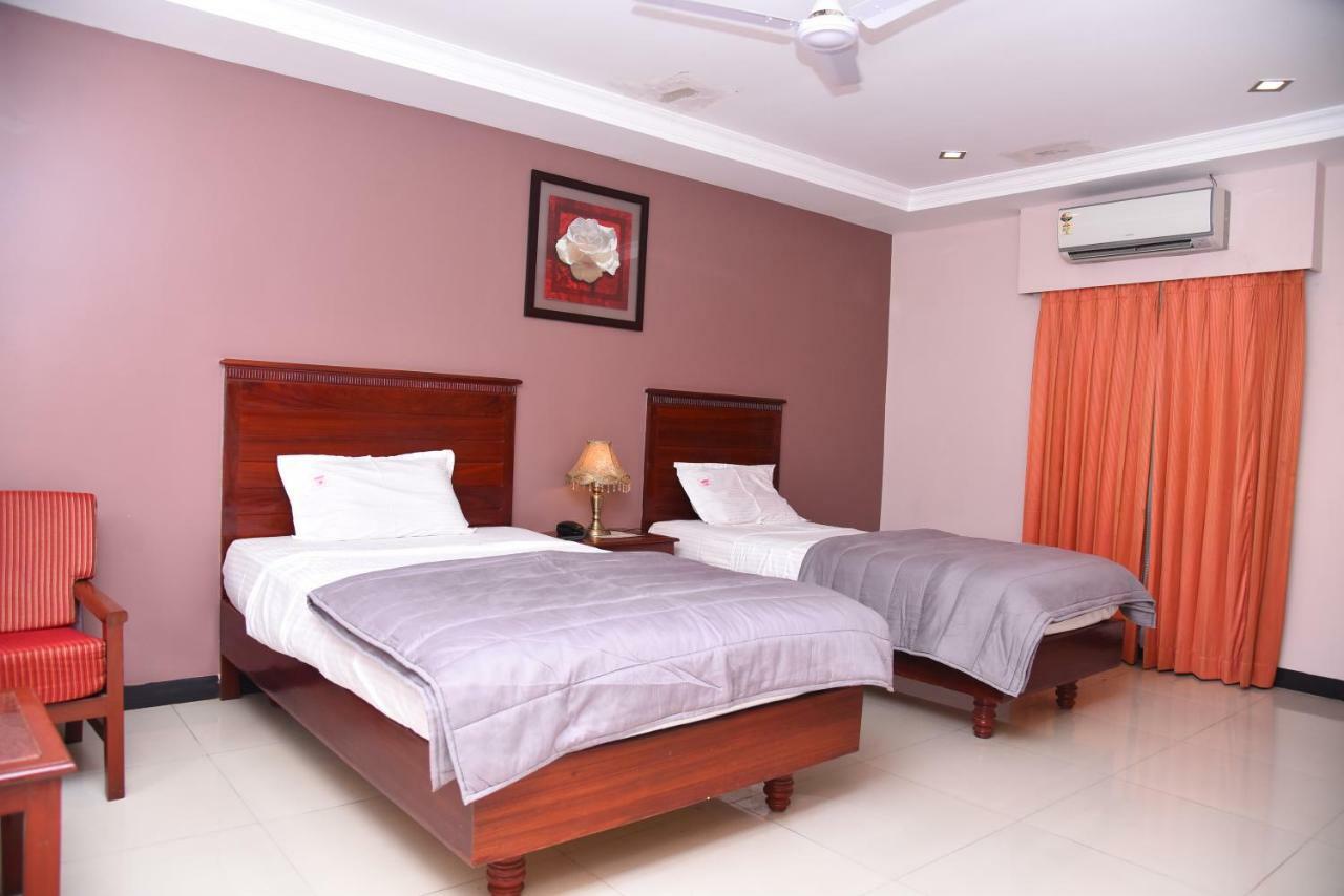 Hotel Subhalakshmi Palace Karaikkudi Ngoại thất bức ảnh