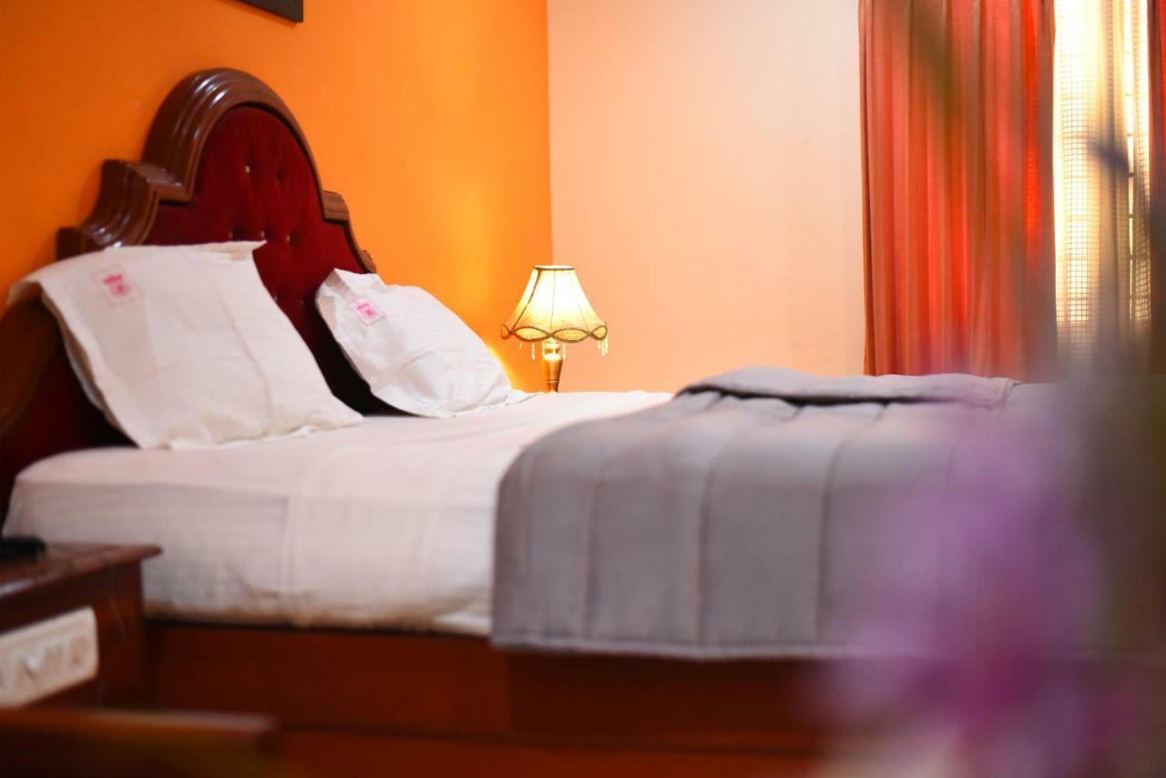 Hotel Subhalakshmi Palace Karaikkudi Ngoại thất bức ảnh