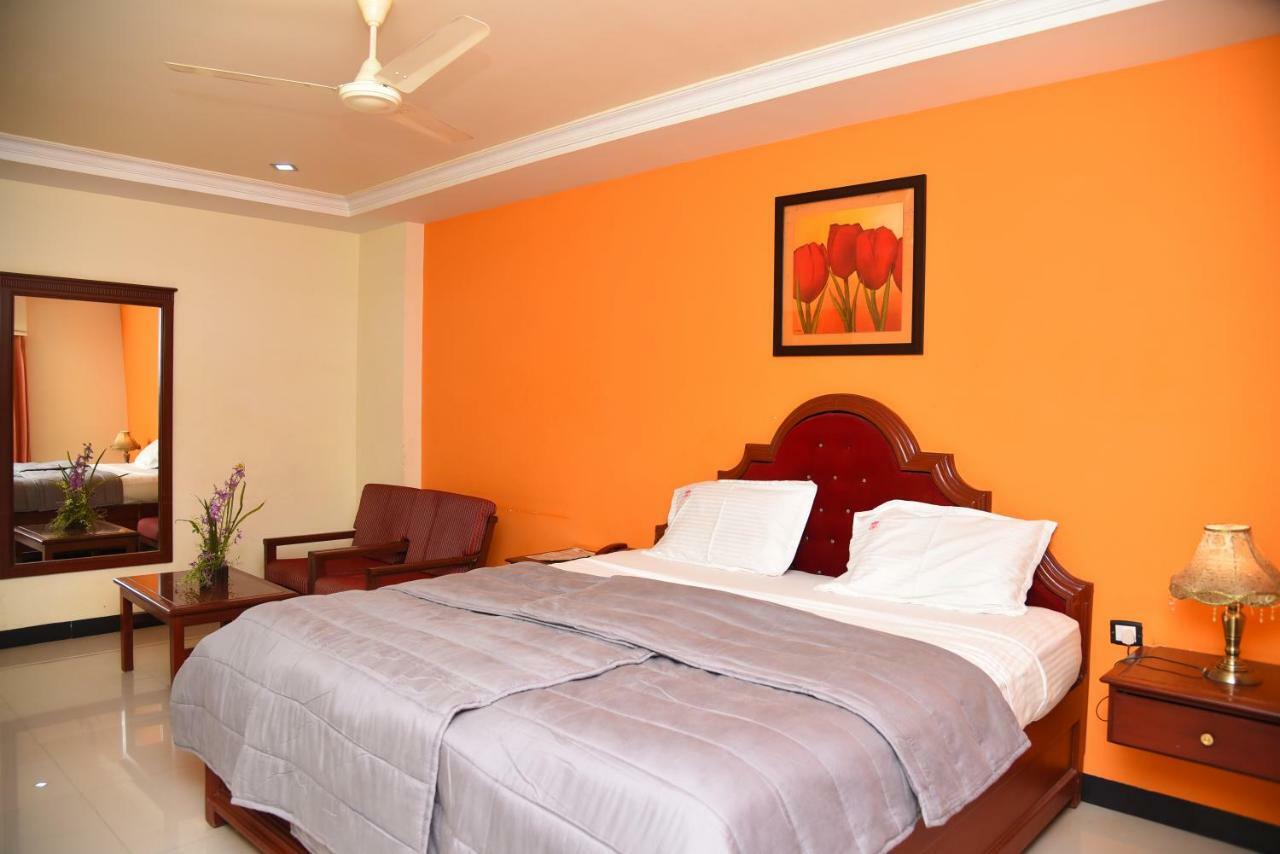 Hotel Subhalakshmi Palace Karaikkudi Ngoại thất bức ảnh